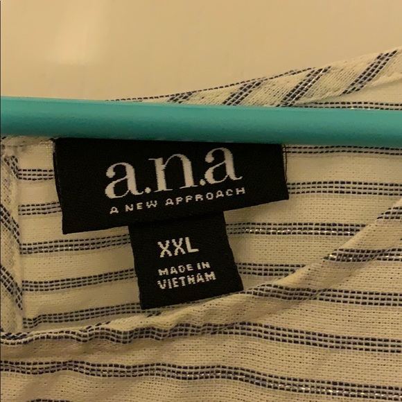 Quarter length sleeved striped blouse - Picture 4 of 5